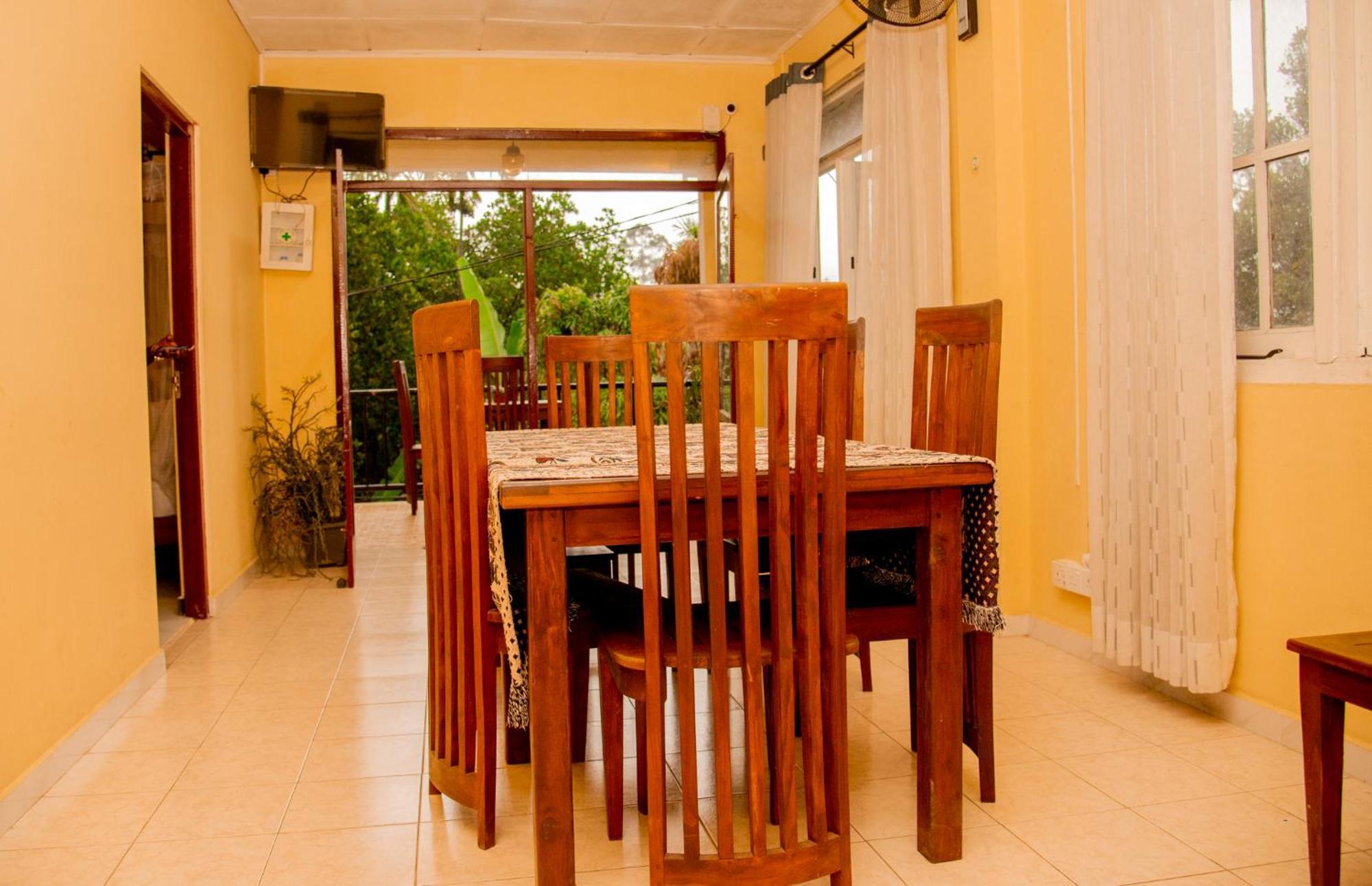 Cheeky Wild Villa Ella Luaran gambar